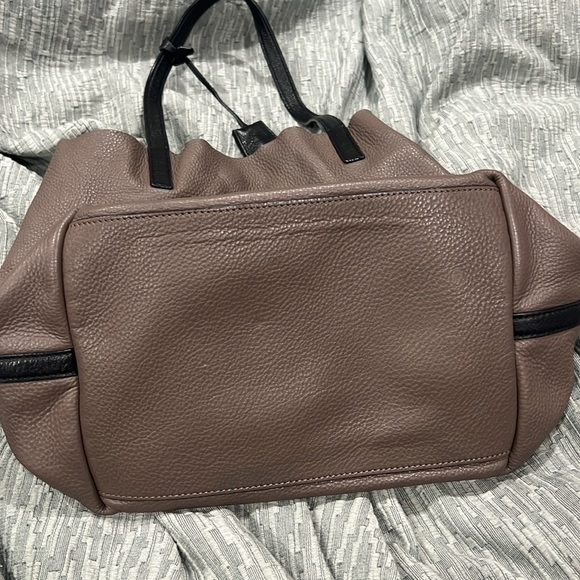 Michael Kors X-Large Colgate Grab Bag - Picture 7 of 8